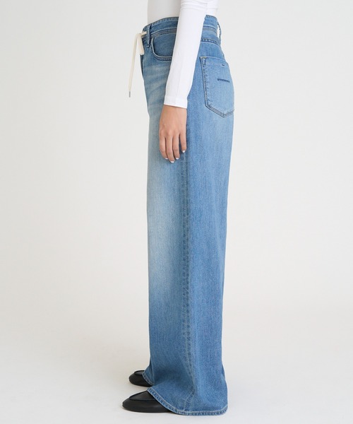 YANUK（ヤヌーク）の「Relax バギーストレート"MARY"（デニムパンツ・レディース・ライトブルー・L/M/S）」の5枚目の写真