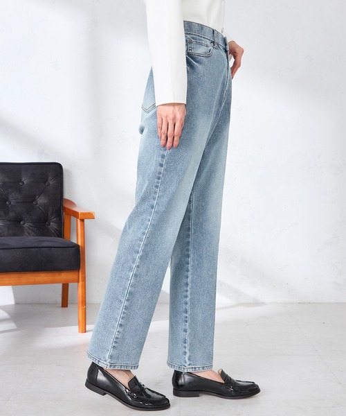 GALLORIA（ギャローリア）の「【ウエスト平ゴム内蔵】デニムセミフレアパンツ（デニムパンツ・レディース・ネイビー/ライトブルー・L/LL/M/S）」の4枚目の写真