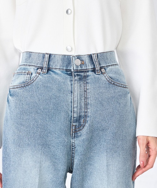 GALLORIA（ギャローリア）の「【ウエスト平ゴム内蔵】デニムセミフレアパンツ（デニムパンツ・レディース・ネイビー/ライトブルー・L/LL/M/S）」の5枚目の写真