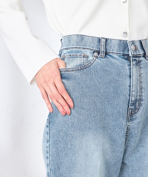 GALLORIA（ギャローリア）の「【ウエスト平ゴム内蔵】デニムセミフレアパンツ（デニムパンツ・レディース・ネイビー/ライトブルー・L/LL/M/S）」の6枚目の写真