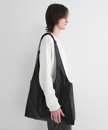 FABREGAT（ファブレガ）の「コイレザーショルダーバッグ（ブラック）（メッセンジャーバッグ）」