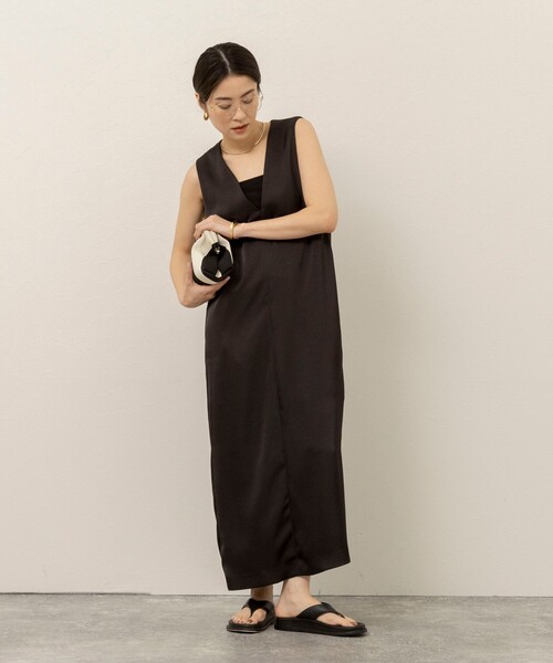 MAQWEL（マクウェル）の「【MAQWEL/マクウェル】ウォッシャブルサテンワンピース（ワンピース・レディース・ベージュ/ブラック・FREE）」の16枚目の写真