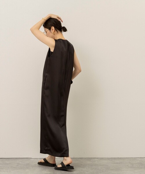 MAQWEL（マクウェル）の「【MAQWEL/マクウェル】ウォッシャブルサテンワンピース（ワンピース・レディース・ベージュ/ブラック・FREE）」の17枚目の写真