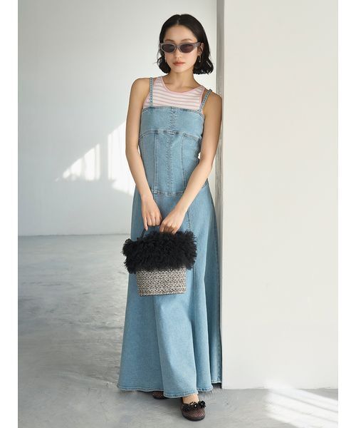 LILY BROWN（リリーブラウン）の「デニムキャミワンピース（ワンピース・レディース・ブルー/ライトブルー/カーキ・0/1）」の5枚目の写真