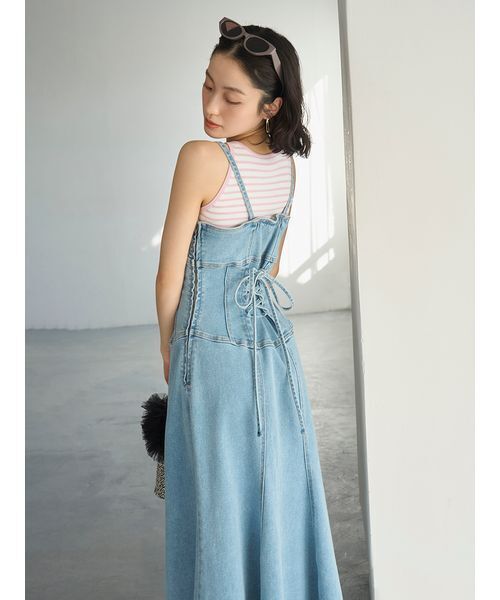 LILY BROWN（リリーブラウン）の「デニムキャミワンピース（ワンピース・レディース・ブルー/ライトブルー/カーキ・0/1）」の6枚目の写真