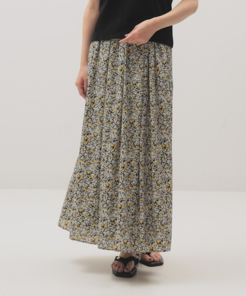 Demi-Luxe BEAMS(デミルクス ビームス)の「【8/6値下げ】プチフラワー プリント スカート(スカート・レディース・イエロー/ブラック・36/38)」の1枚目の写真