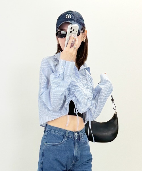 mellomela.（メロメラ）の「フロントシャーリングショート丈シャツ（シャツ/ブラウス・レディース・ホワイト系7/ブルー系3/サックスブルー/オフホワイト・FREE）」の4枚目の写真
