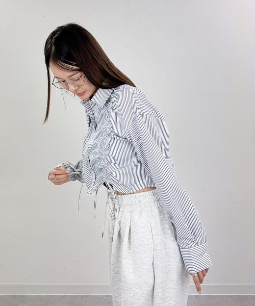 mellomela.（メロメラ）の「フロントシャーリングショート丈シャツ（シャツ/ブラウス・レディース・ホワイト系7/ブルー系3/サックスブルー/オフホワイト・FREE）」の9枚目の写真