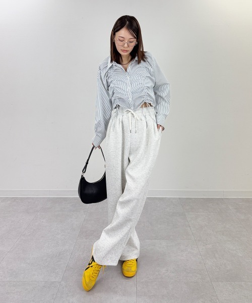mellomela.（メロメラ）の「フロントシャーリングショート丈シャツ（シャツ/ブラウス・レディース・ホワイト系7/ブルー系3/サックスブルー/オフホワイト・FREE）」の20枚目の写真