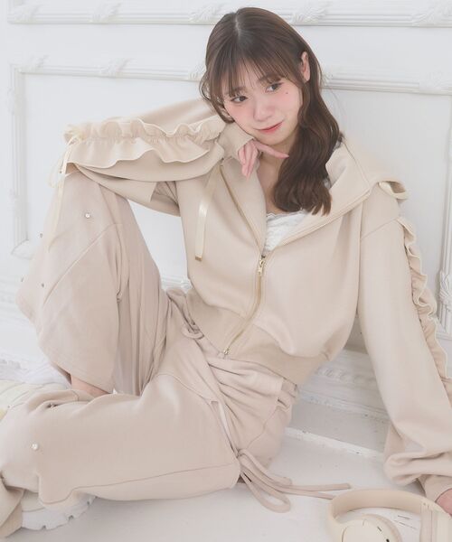 MAJESTIC LEGON（マジェスティックレゴン）の「袖フリルクロップドパーカー（パーカー・レディース・アイボリー/グレー/ピンクベージュ・MEDIUM）」の11枚目の写真