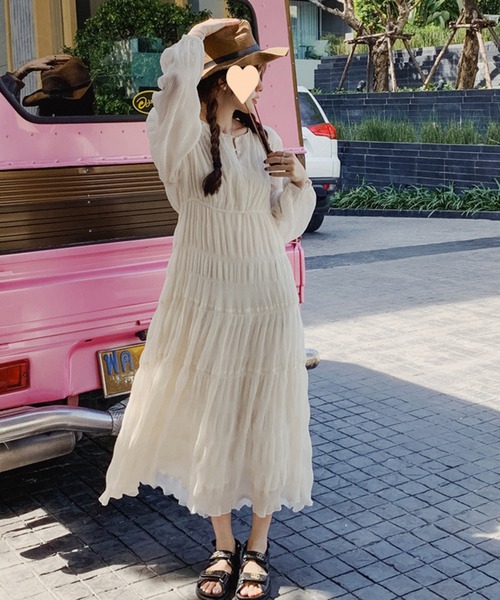 &soiree(アンドソワレ)の「ワッシャーボリューム袖ティアードワンピース(ワンピース・レディース・ホワイト・SMALL/MEDIUM/LARGE/X-LARGE)」の1枚目の写真
