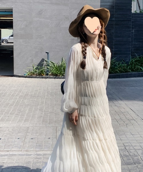 &soiree(アンドソワレ)の「ワッシャーボリューム袖ティアードワンピース(ワンピース・レディース・ホワイト・SMALL/MEDIUM/LARGE/X-LARGE)」の4枚目の写真