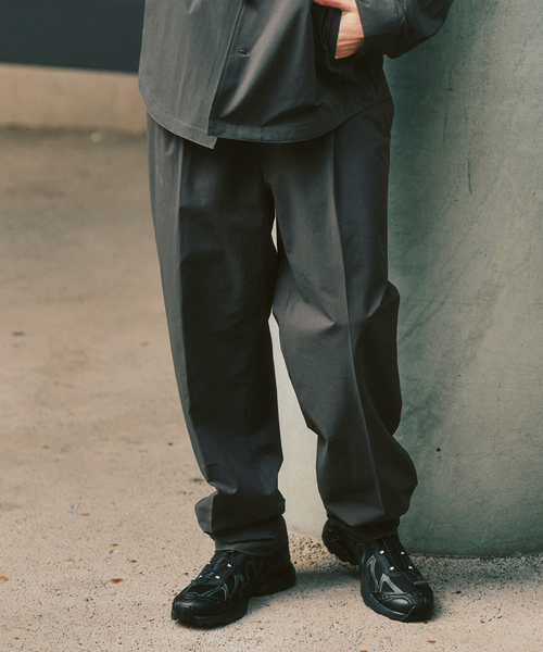 417 EDIFICE（フォーワンセブンエディフィス）の「【FREE MOTION】 イージーパンツ（スラックス・メンズ・カーキ/ブラック系その他/ベージュ・LARGE/MEDIUM/SMALL）」の5枚目の写真