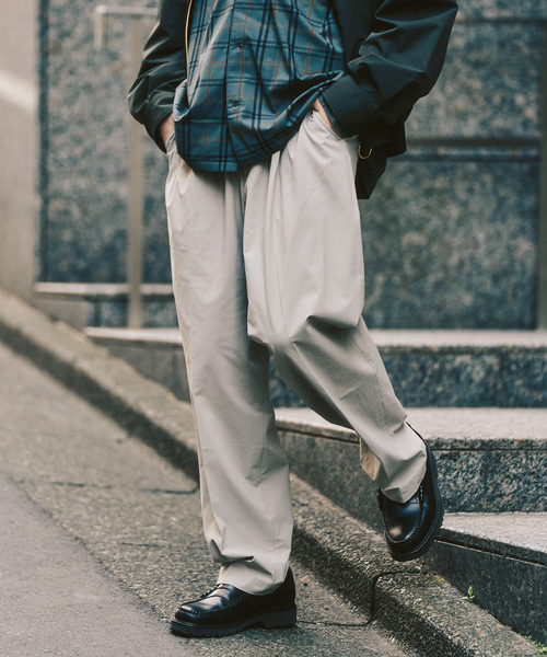 417 EDIFICE（フォーワンセブンエディフィス）の「【FREE MOTION】 イージーパンツ（スラックス・メンズ・カーキ/ブラック系その他/ベージュ・LARGE/MEDIUM/SMALL）」の14枚目の写真