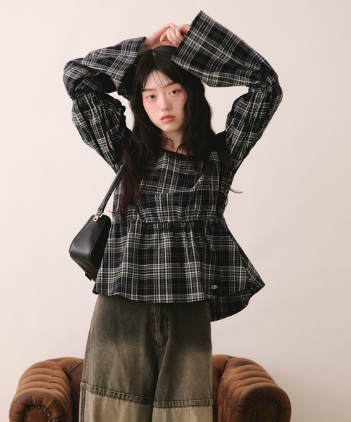 loin nuit(ロワンニュイ)の「sheer docking puff tops / シアードッキングパフトップス(シャツ/ブラウス・レディース・ブラック/グレー/アイボリー/チャコールグレー・FREE)」の10枚目の写真