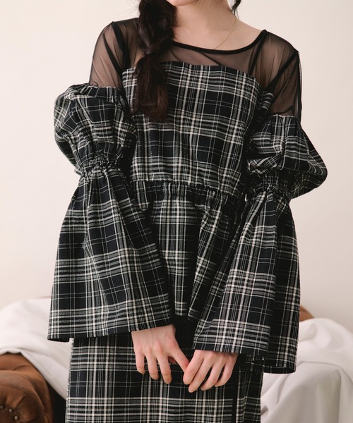 loin nuit(ロワンニュイ)の「sheer docking puff tops / シアードッキングパフトップス(シャツ/ブラウス・レディース・ブラック/グレー/アイボリー/チャコールグレー・FREE)」の5枚目の写真