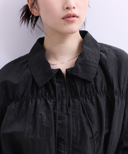 ADAM ET ROPE'(アダムエロペ)の「【WEB限定】ドロストネックギャザーブルゾン(シャツ/ブラウス・レディース・ブラック/サックスブルー/ホワイト系その他5・FREE)」の16枚目の写真