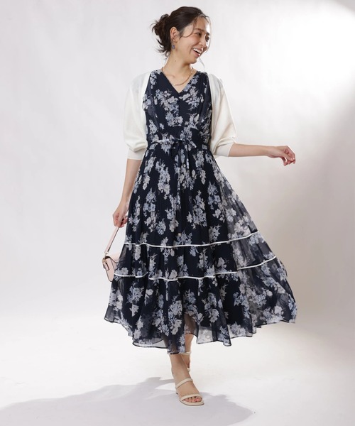 JUSGLITTY（ジャスグリッティー）の「ブーケプリントワンピース（ワンピース・レディース・ライトイエロー/ネイビー・0/1/2）」の2枚目の写真