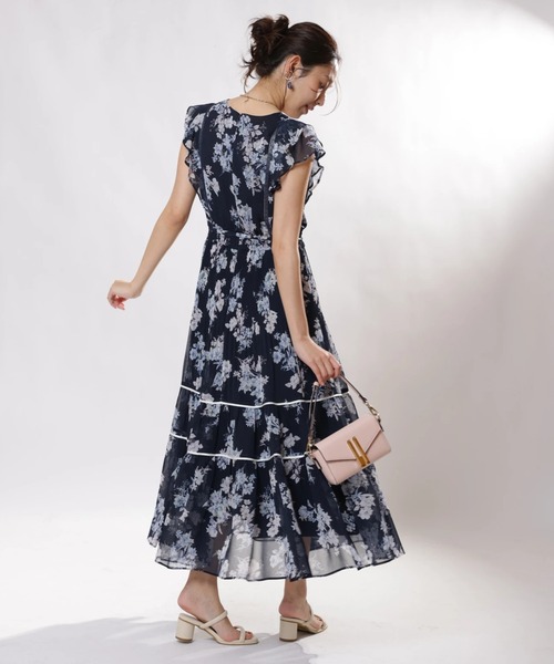 JUSGLITTY（ジャスグリッティー）の「ブーケプリントワンピース（ワンピース・レディース・ライトイエロー/ネイビー・0/1/2）」の6枚目の写真