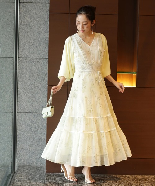 JUSGLITTY（ジャスグリッティー）の「ブーケプリントワンピース（ワンピース・レディース・ライトイエロー/ネイビー・0/1/2）」の12枚目の写真