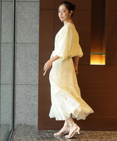 JUSGLITTY（ジャスグリッティー）の「ブーケプリントワンピース（ワンピース・レディース・ライトイエロー/ネイビー・0/1/2）」の15枚目の写真