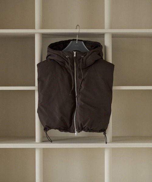 anuke(アンヌーク)の「anuke Hooded Down Vest フードダウンベスト/62620101(ダウンベスト・レディース・アイボリー/ブラウン・ONE SIZE)」の17枚目の写真
