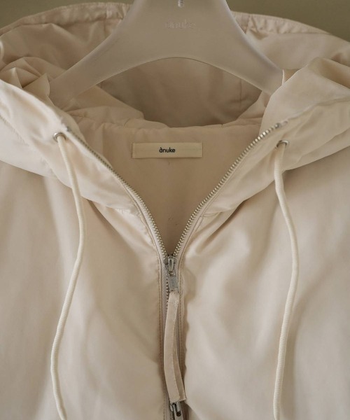 anuke(アンヌーク)の「anuke Hooded Down Vest フードダウンベスト/62620101(ダウンベスト・レディース・アイボリー/ブラウン・ONE SIZE)」の15枚目の写真