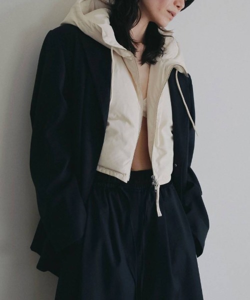anuke(アンヌーク)の「anuke Hooded Down Vest フードダウンベスト/62620101(ダウンベスト・レディース・アイボリー/ブラウン・ONE SIZE)」の4枚目の写真
