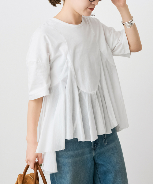 Spick & Span(スピックアンドスパン)の「AAYUSHI / アユーシ ペプラムラッフルTシャツ(Tシャツ/カットソー・レディース・ホワイト/ブラック・FREE)」の2枚目の写真