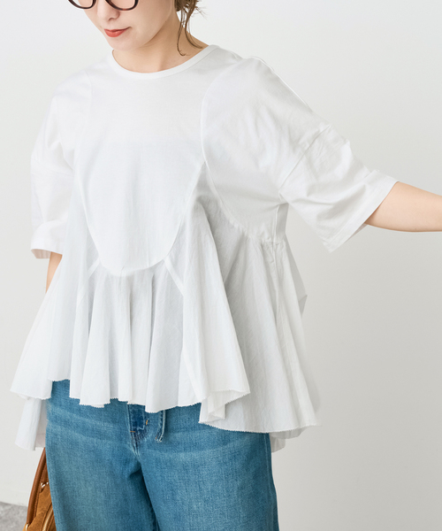 Spick & Span(スピックアンドスパン)の「AAYUSHI / アユーシ ペプラムラッフルTシャツ(Tシャツ/カットソー・レディース・ホワイト/ブラック・FREE)」の13枚目の写真