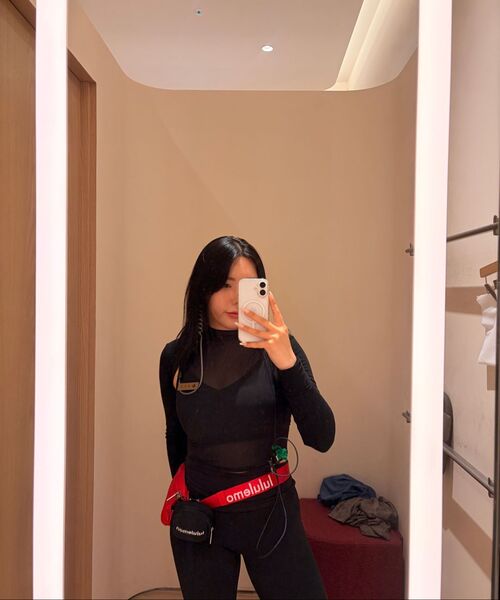 DEVIWEAR(デヴィウェア)の「ミスト テンセル ボレロ DEVI-T0148-ブラック(カーディガン/ボレロ・レディース・ブラック・MEDIUM/SMALL)」の6枚目の写真