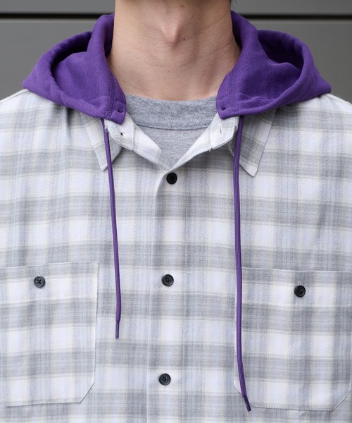 Perushu（ペルーシュ）の「HOODED DRAWSTRING CHECKED SHIRT／フード付きドローコードチェックシャツ（シャツ/ブラウス・メンズ・ホワイト系その他/ネイビー系・LARGE/MEDIUM）」の18枚目の写真