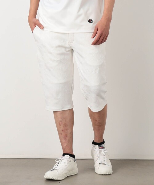 NICOLE CLUB FOR MEN(ニコルクラブフォーメン)の「【NICOLE SPORTS】エンボス柄ハーフパンツ(その他パンツ・メンズ・ホワイト系2/ホワイト系1/ホワイト/ブラック系1/ブラック系2/その他2/その他3/ブラック・X-LARGE/LARGE/MEDIUM/SMALL/M/XL/S/L)」の1枚目の写真