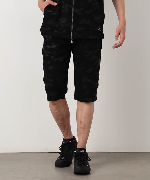 NICOLE CLUB FOR MEN(ニコルクラブフォーメン)の「【NICOLE SPORTS】エンボス柄ハーフパンツ(その他パンツ・メンズ・ホワイト系2/ホワイト系1/ホワイト/ブラック系1/ブラック系2/その他2/その他3/ブラック・X-LARGE/LARGE/MEDIUM/SMALL/M/XL/S/L)」の4枚目の写真
