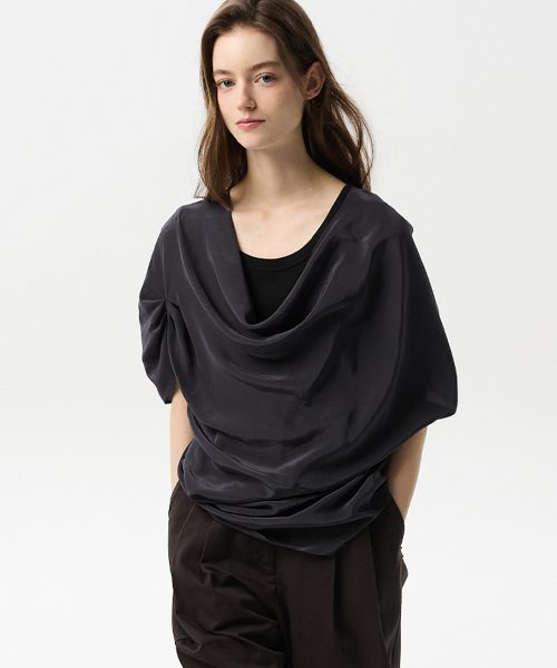 MIDNLOW(ミッドアンドロー)の「Unbalanced Draped Shirts(Grey)(シャツ/ブラウス・レディース・その他・FREE)」の2枚目の写真