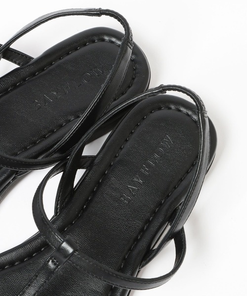 BAYFLOW(ベイフロー)の「ストラップフラットサンダル(サンダル・レディース・シルバー/ブラック・LARGE/MEDIUM)」の12枚目の写真
