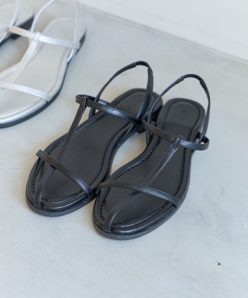 BAYFLOW(ベイフロー)の「ストラップフラットサンダル(サンダル・レディース・シルバー/ブラック・LARGE/MEDIUM)」の21枚目の写真