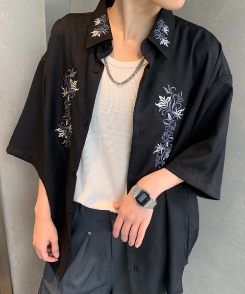 link lot（リンクロット）の「花柄刺繍入り半袖シャツ（シャツ/ブラウス・メンズ・ホワイト系その他/ホワイト/ブラック/ブラック系その他・L/XL/M）」の4枚目の写真