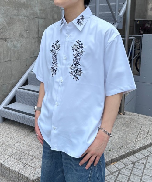 link lot（リンクロット）の「花柄刺繍入り半袖シャツ（シャツ/ブラウス・メンズ・ホワイト系その他/ホワイト/ブラック/ブラック系その他・L/XL/M）」の5枚目の写真