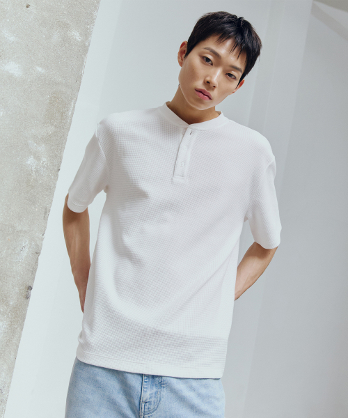 MINDBRIDGE(マインドブリッジ)の「ワッフルヘンリーネックデイリー半袖Tシャツ - 3カラー(Tシャツ/カットソー・メンズ・ホワイト/グレー/ブラック・95/100/105/110)」の12枚目の写真