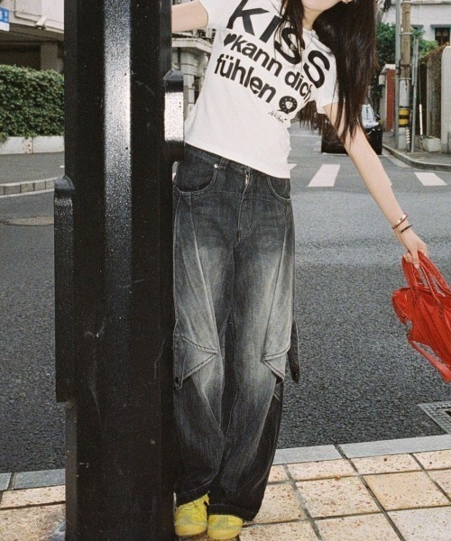 Vipoa(ヴィポア)の「KISS LOGOグラフィックTシャツ(Tシャツ/カットソー・レディース・ブルー/ホワイト・FREE)」の9枚目の写真