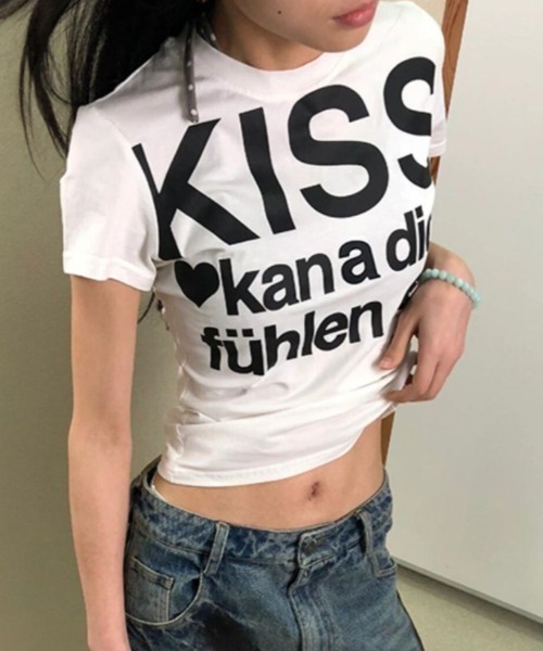 Vipoa(ヴィポア)の「KISS LOGOグラフィックTシャツ(Tシャツ/カットソー・レディース・ブルー/ホワイト・FREE)」の12枚目の写真
