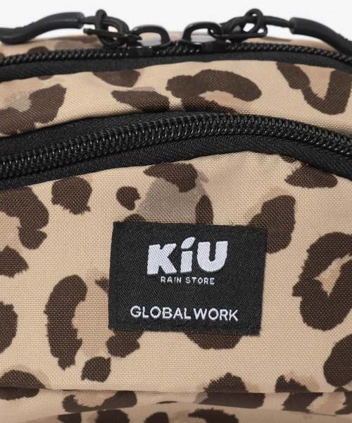 GLOBAL WORK(グローバルワーク)の「KiuボディバッグK376/661503(ボディバッグ/ウエストポーチ・キッズ・ブラウン/ホワイト系その他/ブラウン系その他・ONE SIZE)」の19枚目の写真