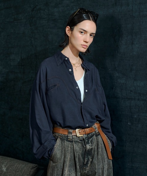 soerte(ソエルテ)の「Sheer Denim Western Shirt / シアーデニムウエスタンシャツ(シャツ/ブラウス・メンズ・ネイビー/ブルー・3/1/2)」の6枚目の写真