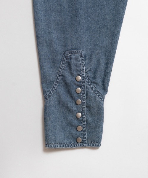 soerte(ソエルテ)の「Sheer Denim Western Shirt / シアーデニムウエスタンシャツ(シャツ/ブラウス・メンズ・ネイビー/ブルー・3/1/2)」の5枚目の写真