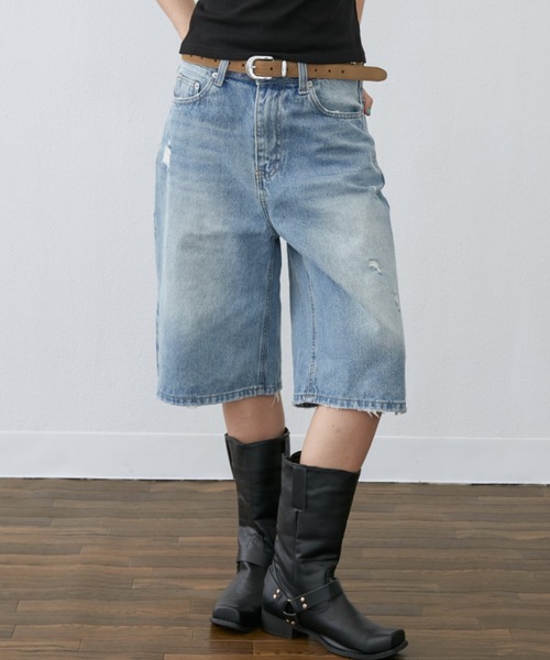 Rohwel(ローウェル)の「Classic Bermuda Denim Shorts / クラシックバミューダショートデニム(デニムパンツ・レディース・ライトブルー・MEDIUM/SMALL)」の1枚目の写真