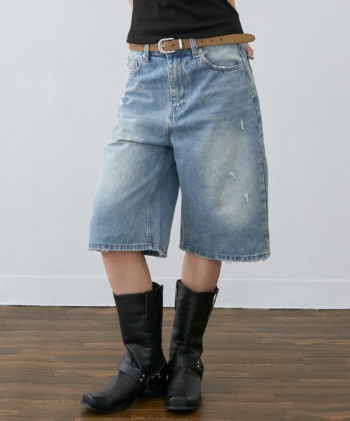 Rohwel(ローウェル)の「Classic Bermuda Denim Shorts / クラシックバミューダショートデニム(デニムパンツ・レディース・ライトブルー・MEDIUM/SMALL)」の2枚目の写真