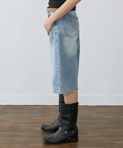 Rohwel(ローウェル)の「Classic Bermuda Denim Shorts / クラシックバミューダショートデニム(デニムパンツ・レディース・ライトブルー・MEDIUM/SMALL)」の3枚目の写真