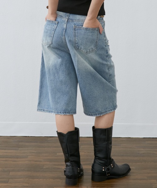Rohwel(ローウェル)の「Classic Bermuda Denim Shorts / クラシックバミューダショートデニム(デニムパンツ・レディース・ライトブルー・MEDIUM/SMALL)」の5枚目の写真