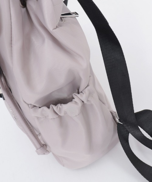 axes femme（アクシーズファム）の「ギャザーフラップリュック（バックパック/リュック・レディース・ブラック/グレイッシュベージュ・FREE）」の10枚目の写真